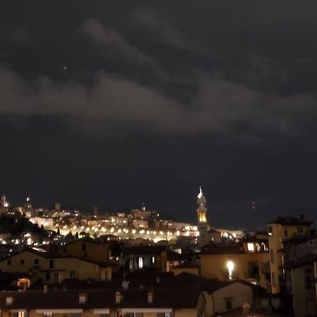 "La Me Ca" Intero Appartamento In Centro Con Vista Sui Colli Bergamo Luaran gambar
