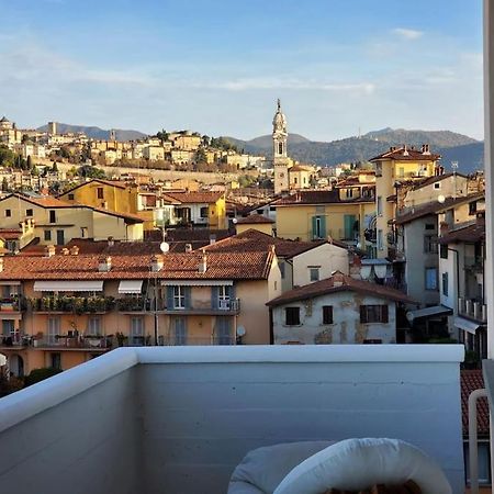 "La Me Ca" Intero Appartamento In Centro Con Vista Sui Colli Bergamo Luaran gambar