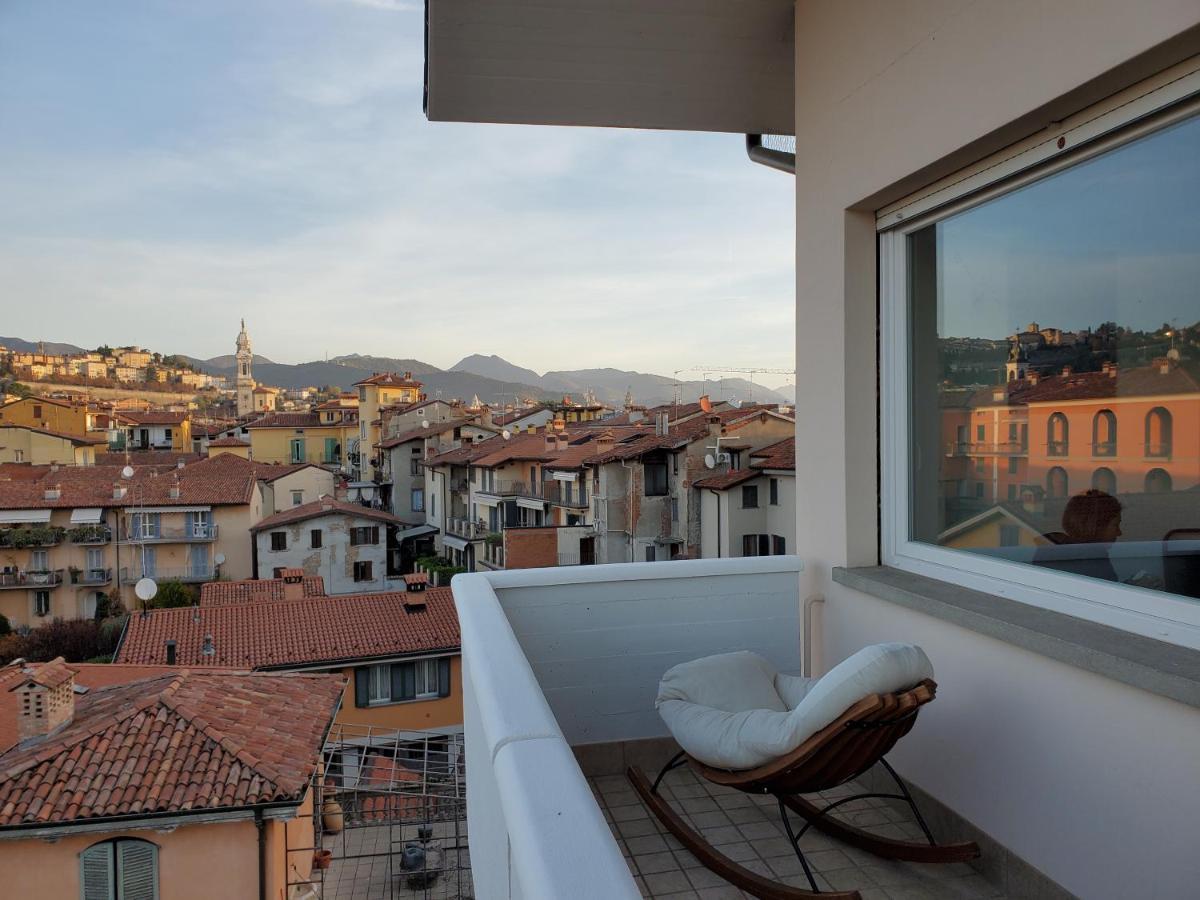 "La Me Ca" Intero Appartamento In Centro Con Vista Sui Colli Bergamo Luaran gambar