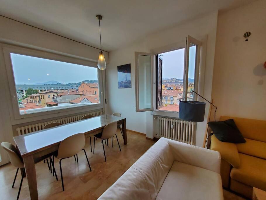 "La Me Ca" Intero Appartamento In Centro Con Vista Sui Colli Bergamo Luaran gambar